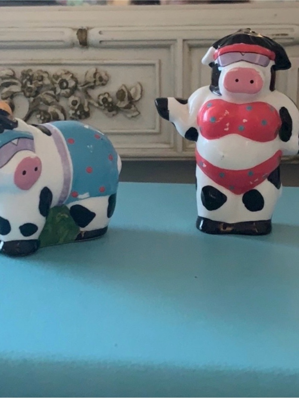 Vintage Russ Ceramic Cow Salt & Pepper Shakers Retro Kitchen Decor